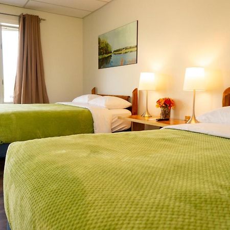 Wayside Motel Manitoulin Manitowaning Екстер'єр фото