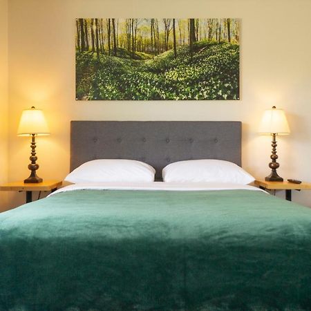 Wayside Motel Manitoulin Manitowaning Екстер'єр фото