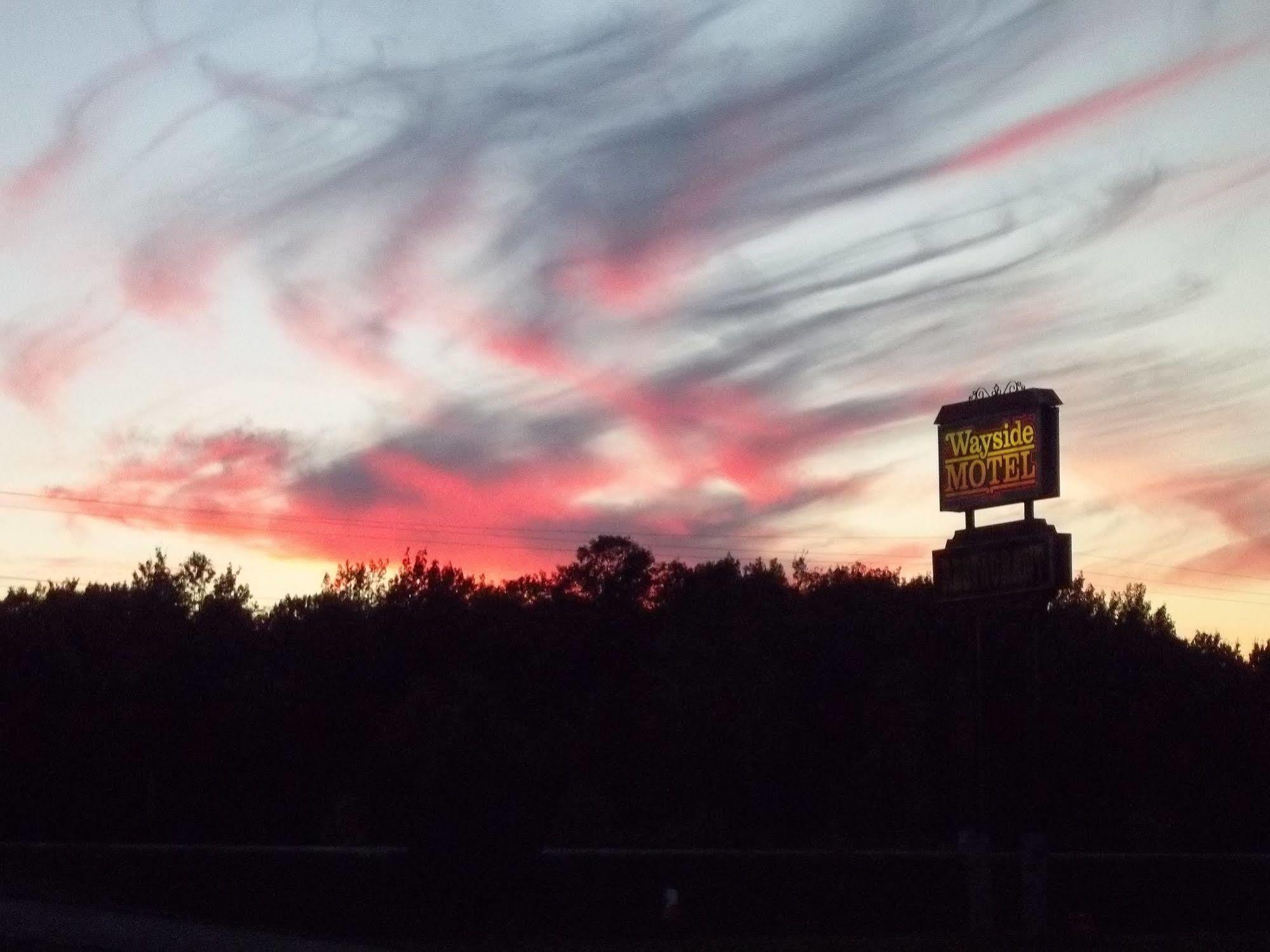 Wayside Motel Manitoulin Manitowaning Екстер'єр фото