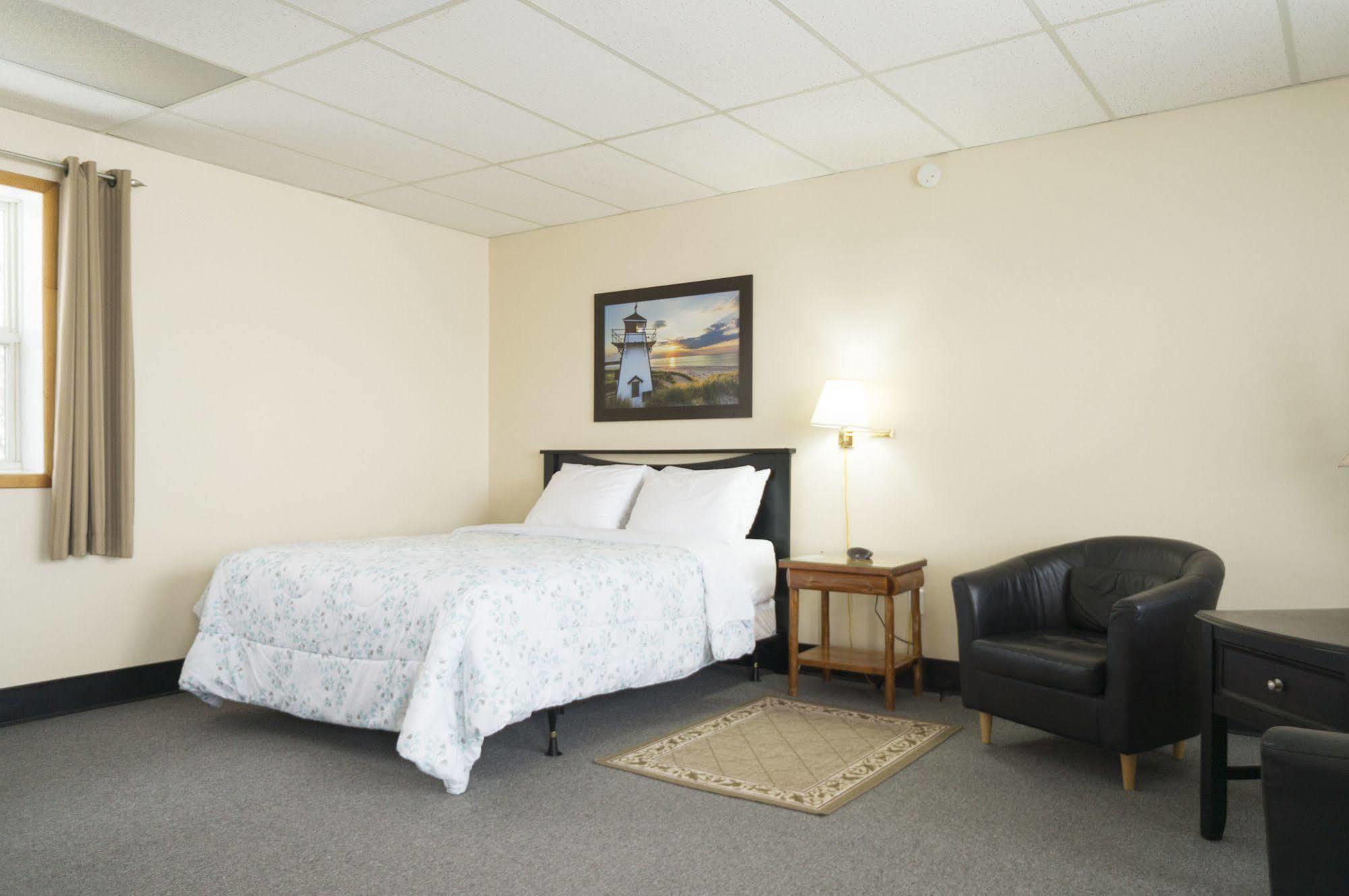 Wayside Motel Manitoulin Manitowaning Екстер'єр фото