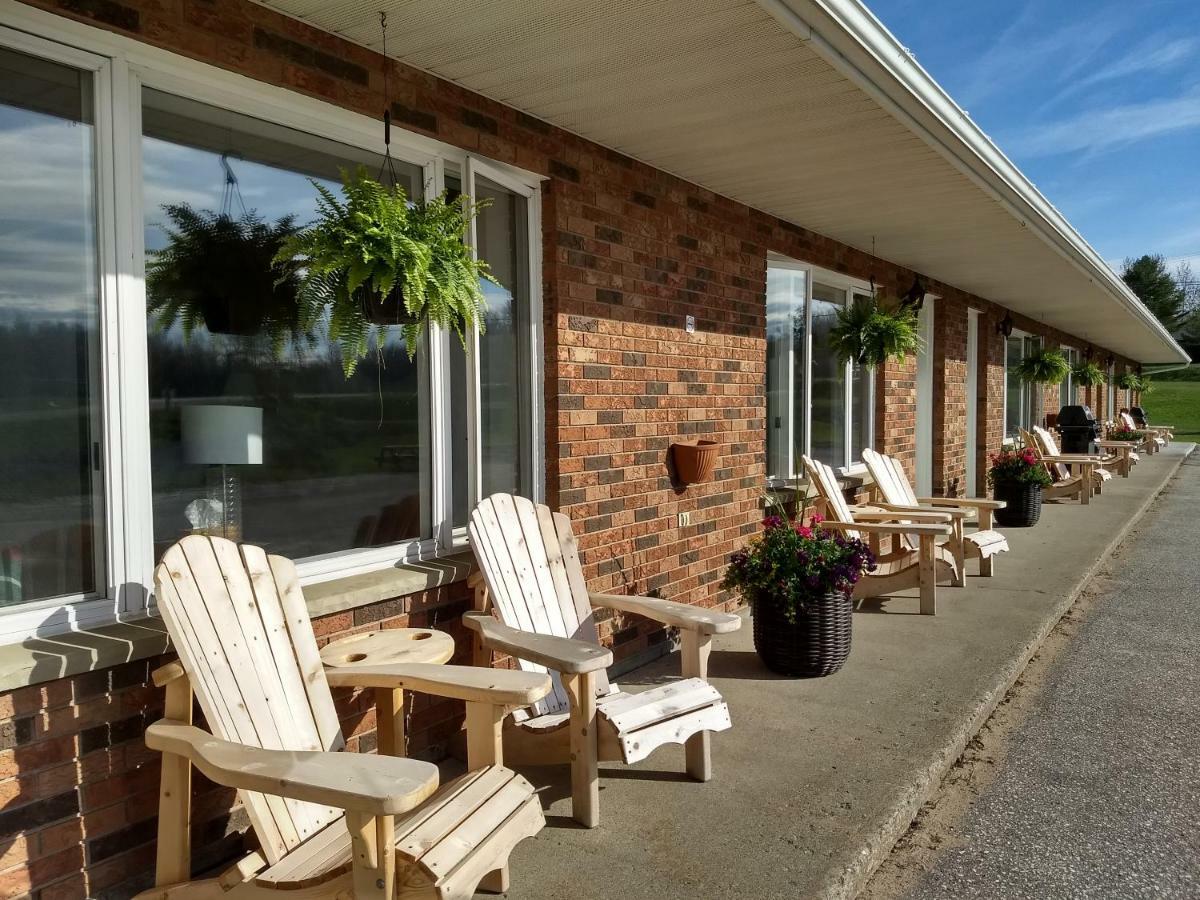 Wayside Motel Manitoulin Manitowaning Екстер'єр фото